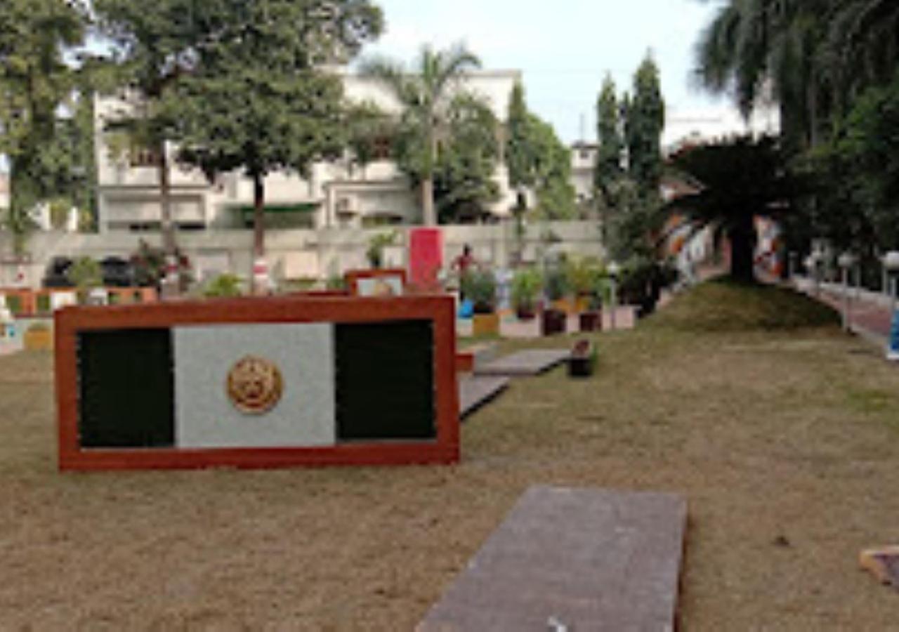Hotel Blue Paradise Chandrapur Exterior foto